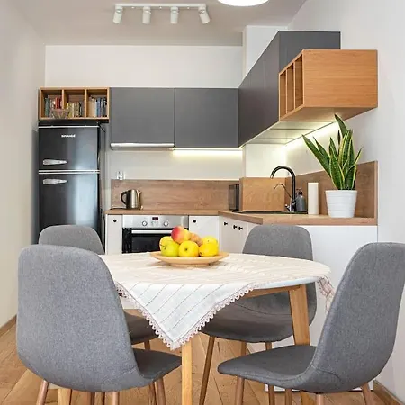 Designed In With Parking * Sofya